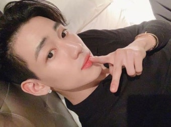 갓세븐 뱀뱀, 설레임 더하는 훈훈미 폭발