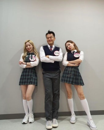 박진영·트와이스 나연·다현, '아는 형님' 출연 인증샷 '당당한 포즈'