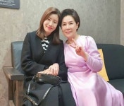 “너무나 아름다웠습니다” 유선, 중견배우 박정수와 눈부신 투샷