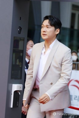 [NC포토]송창의,빨리빨리(대종상 영화제) | 포토뉴스