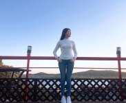 이유빈 아나운서, 탄탄한 몸매 과시하며 '찰칵'