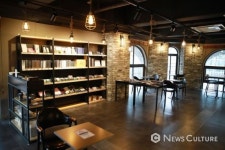 연극·뮤지컬 관객 모여라…가장 '대학로스러운' 공간의 탄생