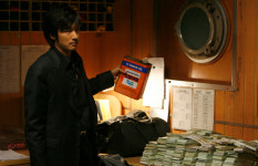 15주년 기념 미공개 스틸로 본 '타짜'의 순간