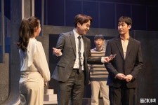 블락비 피오 극단 소년 신작, 연극 플레이백 성황리 개막