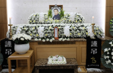 故허참 발인…추모 속에서 영면