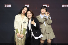 [포토]'싱어게인2' 신유미·윤성·김소연, 화기애애 TOP6