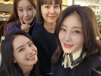 서인영 결혼식, 쥬얼리 멤버 총출동...조민아만 없네
