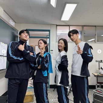 '일타 스캔들' 노윤서, 또래 배우들과 찐친 바이브 
