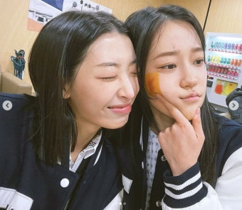 '일타 스캔들' 노윤서, 또래 배우들과 찐친 바이브 