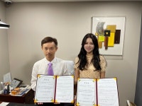 ㈜남다른언니들, 이지함 피부과의원 이유득 원장 자문위원 위촉