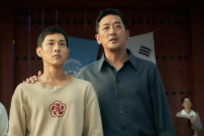 하정우X임시완 1947 보스톤, 예매 비율부터 달라…가족 필람 영화 등극