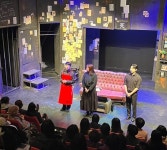 연극 죽여주는 이야기, 다가오는 연말 문화회식으로 눈길