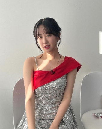 '현역가왕 1위' 전유진, 나날이 예뻐지네…아이돌 울고 갈 상큼 비주얼
