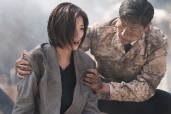 '지배종' 한효주 추락 사고→ 800억대 해킹 사건…아귀가 딱딱 맞네