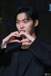 [NC포토] 최현욱, 자꾸 시선이 가는 '맨 끝줄 소년'