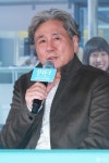 [NC포토] '인턴' 최민식, 너 나하고 박수 한번 치자