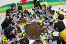 고사리손으로 만드는 푸른 세상...대구유아교육진흥원 식목일 행사