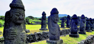 제주 돌 문화공원의 동자석(童子石)