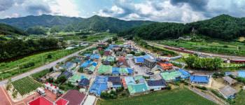 [봉화 분천산타마을] 1년 내내 산타와 함께…가족·연인 추억 만들기 명소