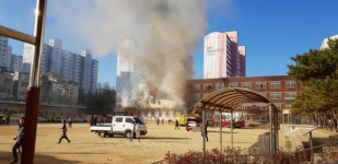 안동 초등학교 강당서 불, 학생 1명 연기 흡입