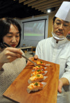 김치와 광어의 만남 이색초밥   롯데백