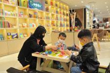 어린이 전문서점 아람북스 새 단장