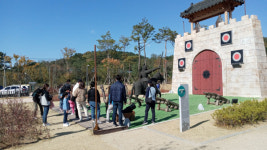 영천 화랑설화마을, 관광명소 발돋움