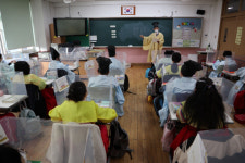 동인초, 유복 입고 다도 배우고…몸으로 익힌 전통문화