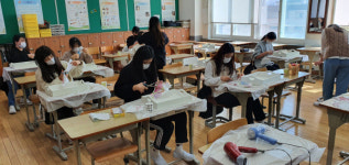 아이들은 나누고 어르신들은 받고 기쁨이 두배