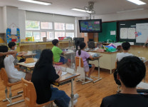 월계관 쓰고 유니폼 입고… 우리들만의 여름 올림픽