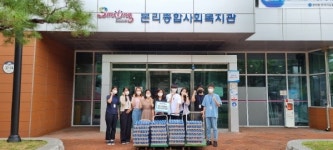 영탁 팬클럽, 달서구 취약계층을 위한 콜라 기탁