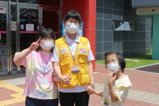같이 살아가자는 마음으로 봉사 임해요