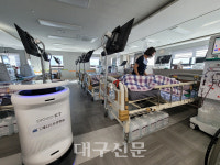 KT AI로봇 새롭게 변모···요양병원 간병인 역할까지 수행