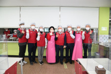 서구의회 의원봉사단, 노인복지관 급식 봉사