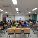 함께 책읽고 글쓰며 독서 관심 높이다…공산초 세계 책의 날 행사