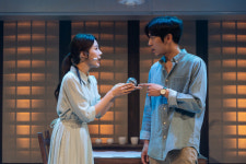 창작뮤지컬 유앤잇...죽은 아내를 AI로봇으로 되살렸더니