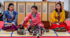 보고 먹고 즐기고…소박한 마을의 향토문화 한상차림