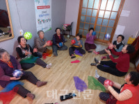 한걸음 더 나아가는 건강마을 건강교실 운영