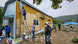 의성군종합자원봉사센터, 안사면 만리2리에 벽화봉사활동