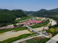 [2024 경상북도 마을이야기] 봉화 소천면 분천산타마을, 시간이 멈춘 듯…1년 내내 산타가 반기는 동화 속 세상