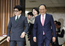 무계파·중진 의원들도 당 대표가 입장 밝혀야