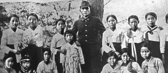 [2024 박정희] (14) 교사 박정희, 가난한 아이 월사금 대신 내주는 호랑이 선생님