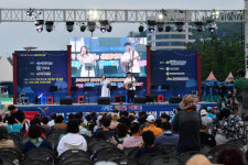 경주 고아라해변 수놓은 한여름밤의 선율