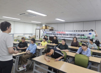 대구시 시각장애인복지관서 장애 여부 상관없이 영화 즐긴다