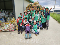고령 쌍림면 새마을회, 폐농약병 상차 및 헌옷 선별 활동
