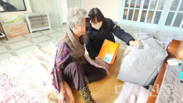 성주군 치매안심센터, 취약 치매환자 가구 한파 대비 물품 지원