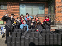 속안심내과연합의원, 연탄 나눔 봉사