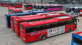 성수기 닥치는데…고유가에 전세버스 업계 시름