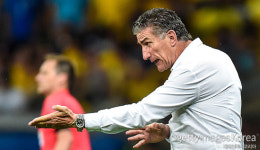 위기의 아르헨티나...바우사 감독 경질 결정