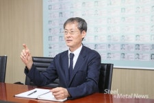 (Cover Story) 서울경인금속가구공업협동조합 김성곤 이사장, 가구산업 시장의 새 지평 열겠다